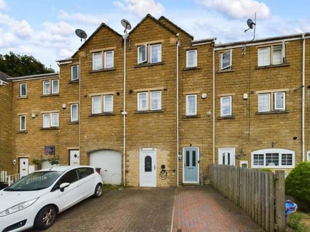 House for sale in Halifax, West Yorkshire