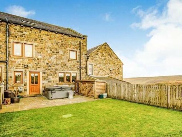 House for sale in Halifax, West Yorkshire