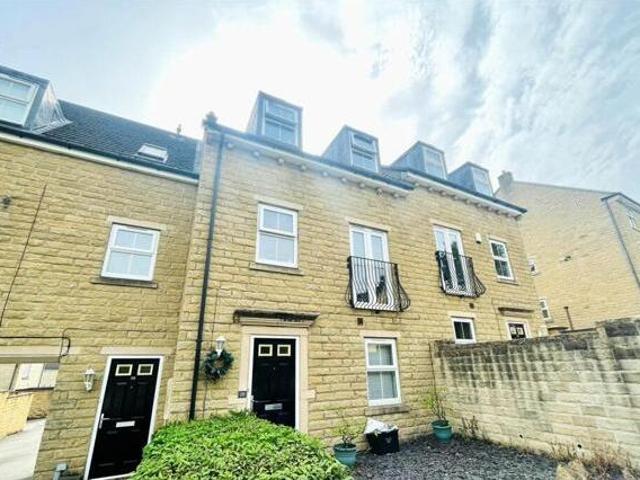 House for sale in Halifax, West Yorkshire