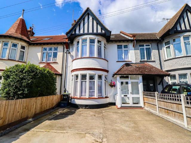 Terraced House for sale in Southend-on-sea