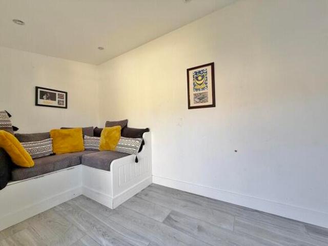 Cottage for sale in London Borough of Islington, Greater London