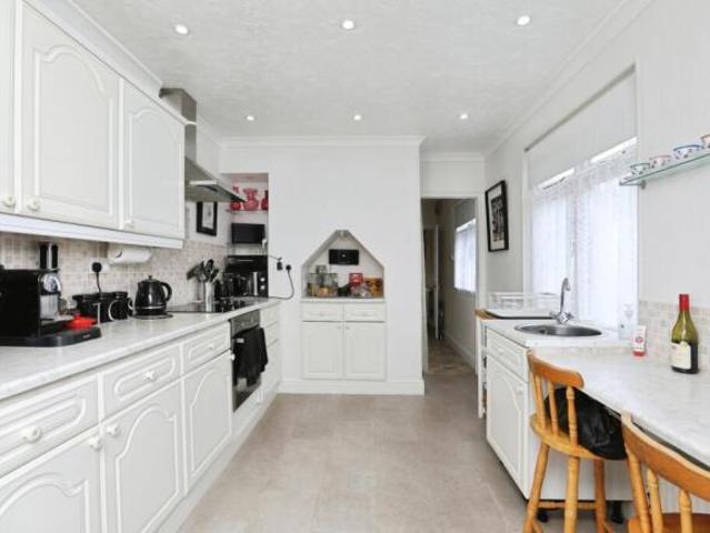 Cottage for sale in Queenborough, Swale
