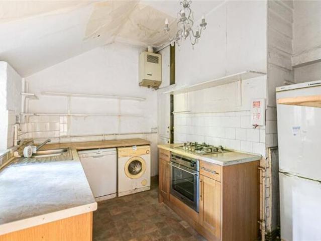 Cottage for sale in Whitton, Greater London