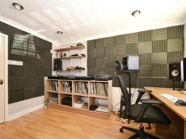 Cottage for sale in London Borough of Bromley, Greater London