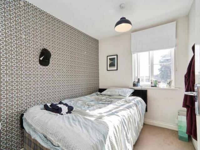 Cottage for sale in Farnley, West Yorkshire