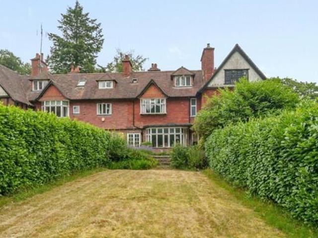 House for sale in Fole, Surrey