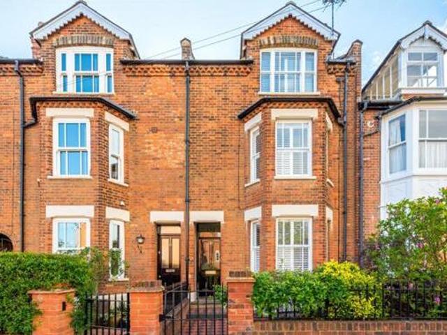 House for sale in King's Walden, Hertfordshire