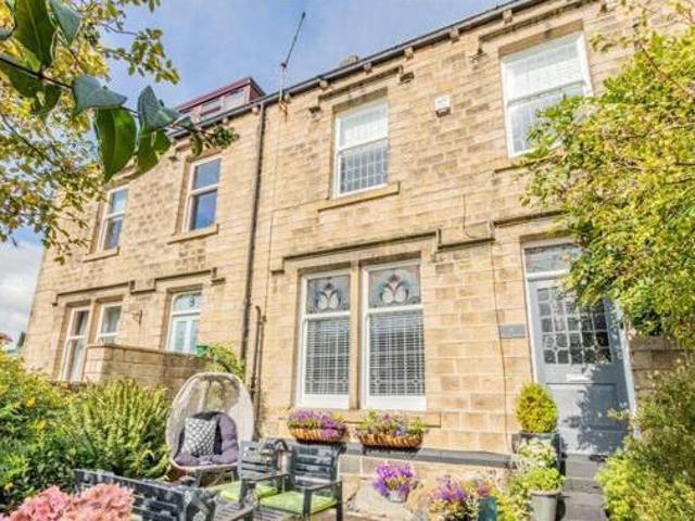 House for sale in Holmfirth, West Yorkshire