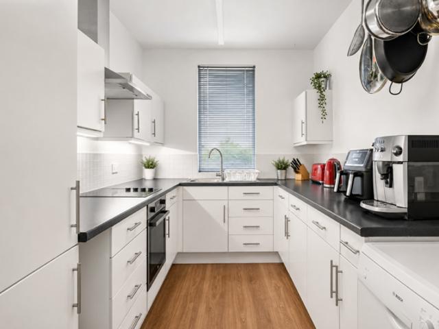 Cottage for sale in Swindon