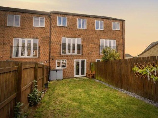 Townhouse for sale in West Yorkshire