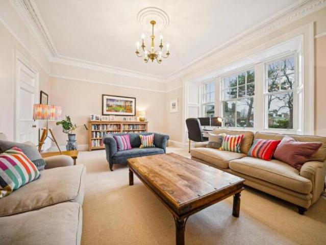 Cottage for sale in Inverleith, Scotland