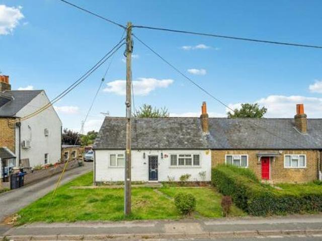 House for sale in Iver, Richings Park