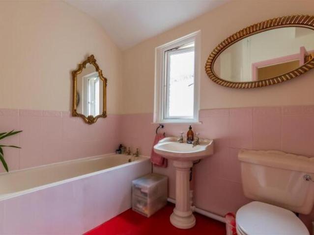 Cottage for sale in Roath, Wales