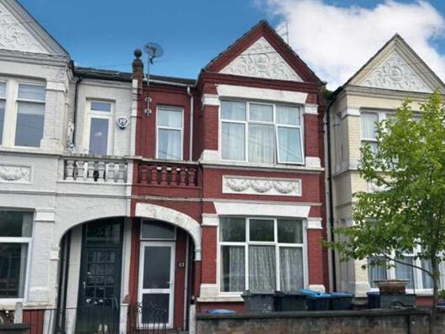 House for sale in Lyons, Greater London