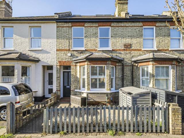 Terraced House for sale in Kingston Upon Thames