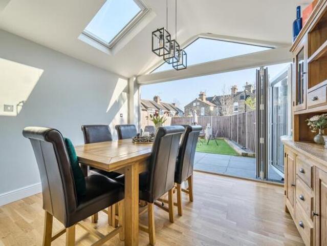 Cottage for sale in Enfield, Greater London
