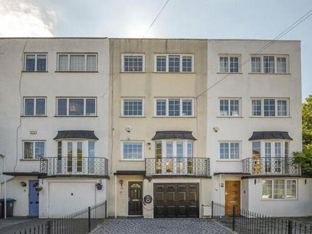House for sale in Kingston Upon Thames, Greater London