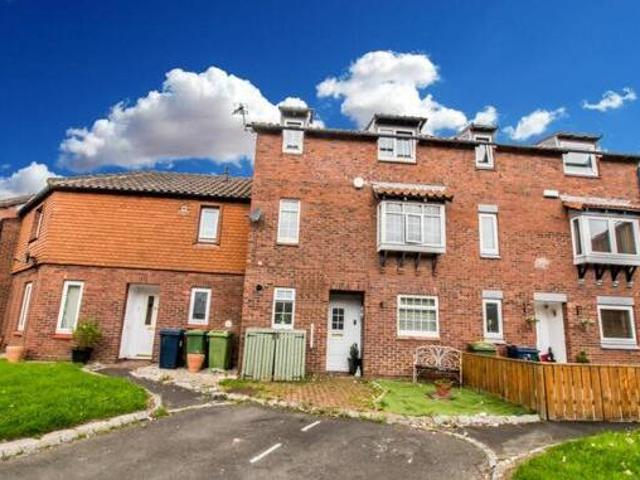 House for sale in Oxclose, Washington