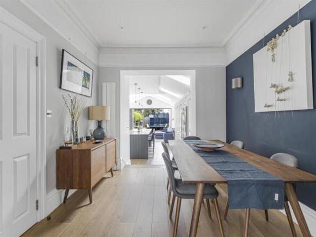 Cottage for sale in Wimbledon, Greater London