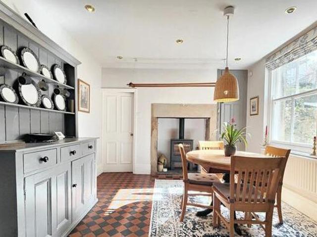 House for sale in Greaves, Bare