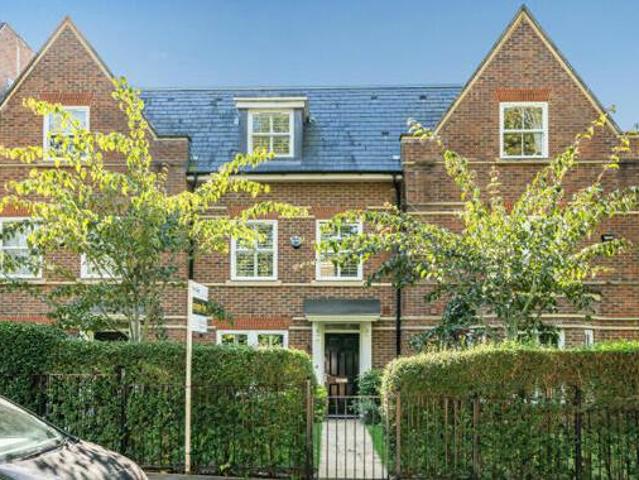 House for sale in Pachesham Park, Surrey
