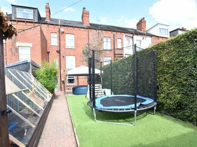 House for sale in Austhorpe, West Yorkshire