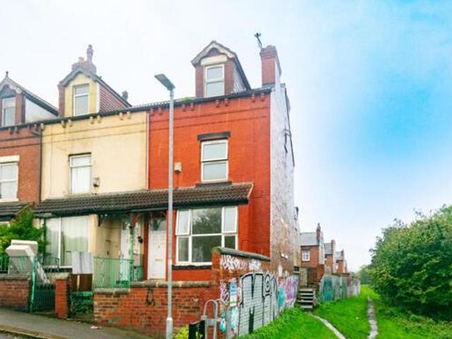 House for sale in Holbeck, West Yorkshire