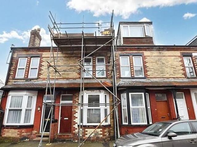 House for sale in Harehills, West Yorkshire