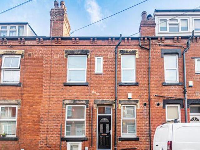 House for sale in Hyde Park, West Yorkshire