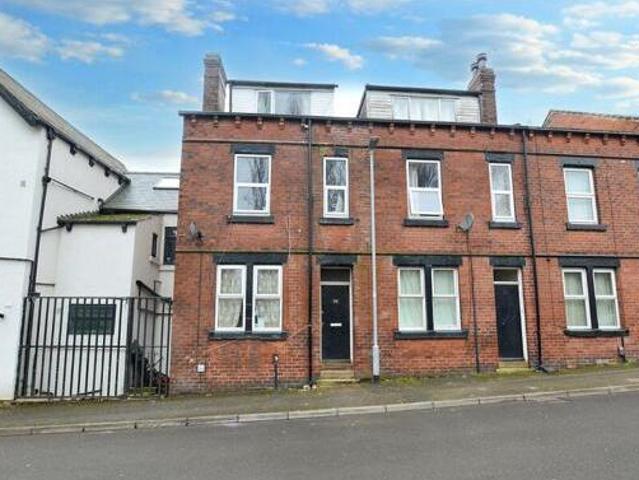 House for sale in Little London, West Yorkshire