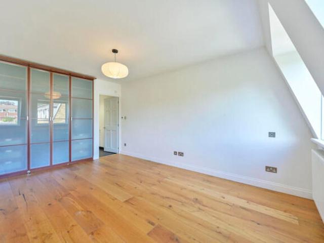 Cottage for sale in London Borough of Merton, Greater London
