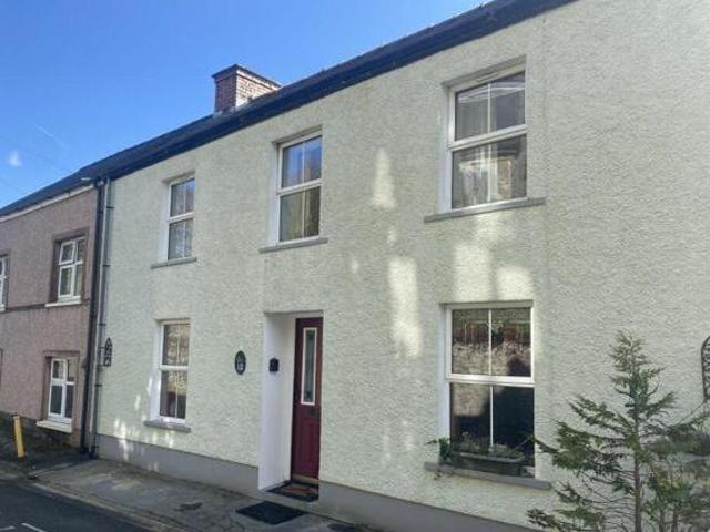 House for sale in Llandeilo, Wales