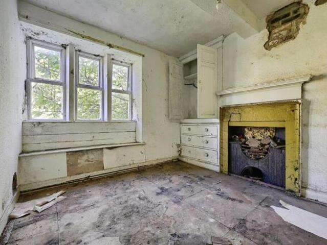 Cottage for sale in Huddersfield, West Yorkshire