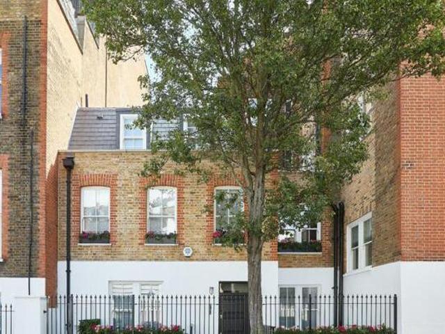 House for sale in Lyons, Greater London