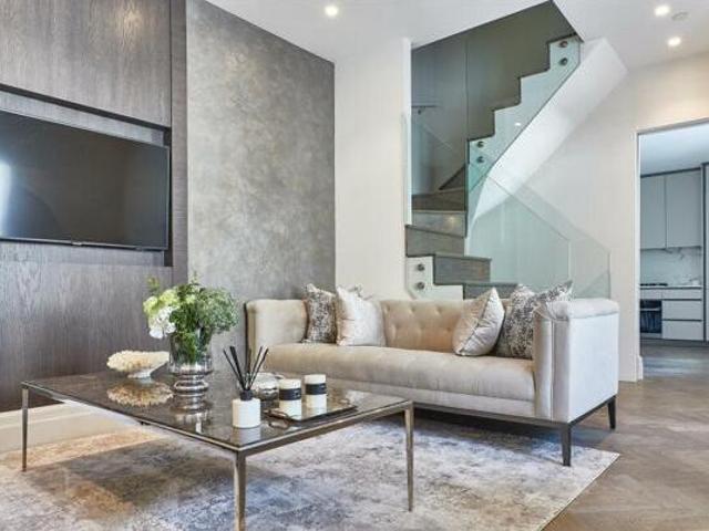 House for sale in Lyons, Greater London