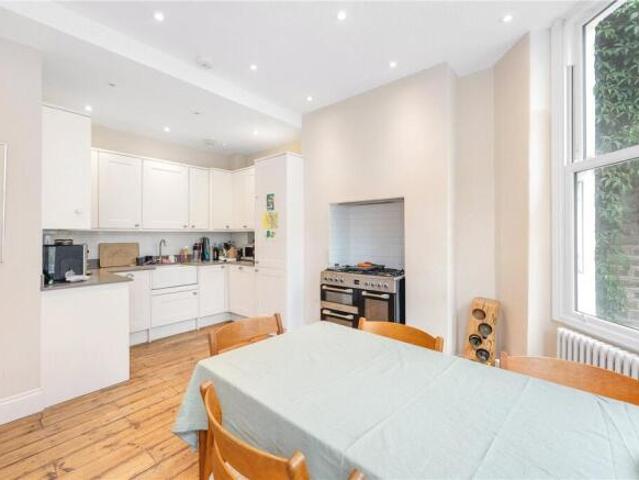 Cottage for sale in Cat Hill