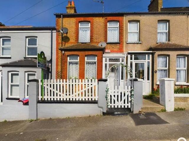 House for sale in Millmead, Acol