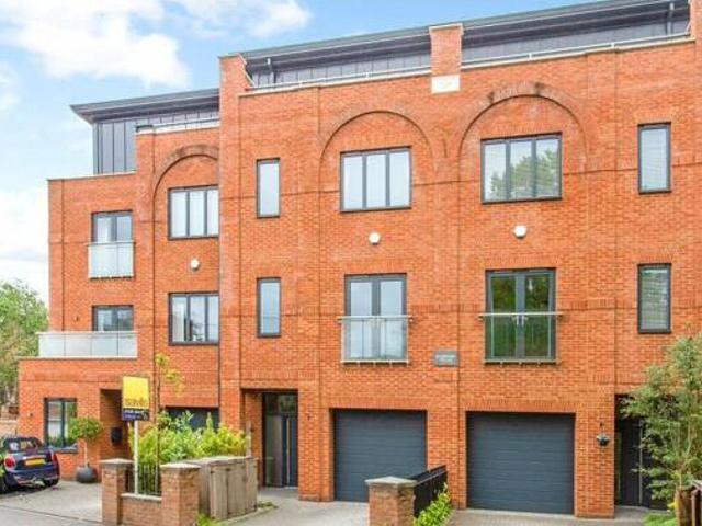 House for sale in Lunnon, Buckinghamshire