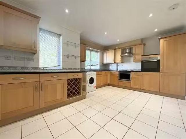 House for sale in Norbiton