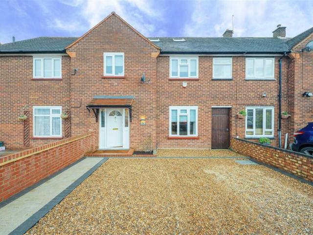 Terraced House for sale in Hillingdon