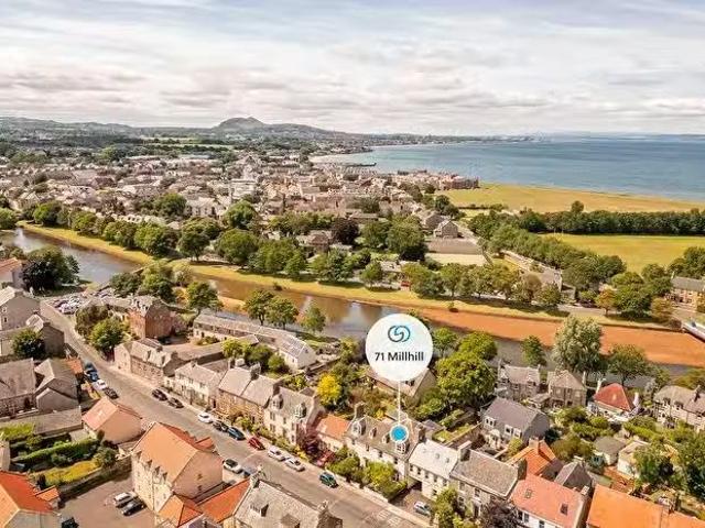 House for sale in Inveresk