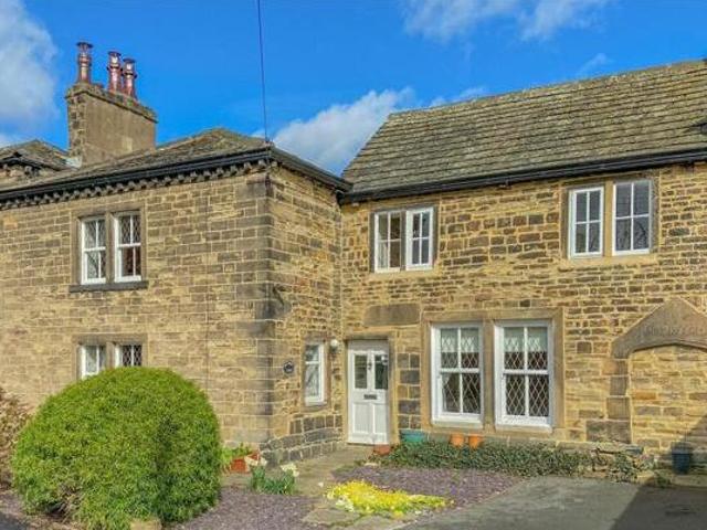 House for sale in Roberttown, West Yorkshire