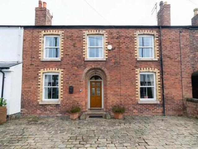 House for sale in Roby Mill, Lancashire