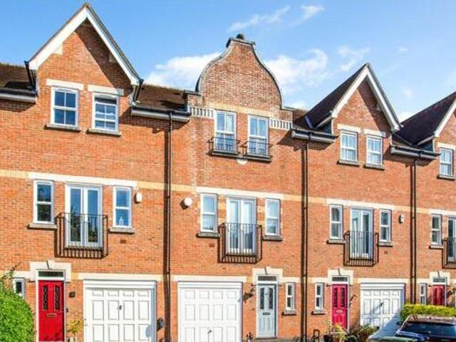 House for sale in Waterside, Oxford