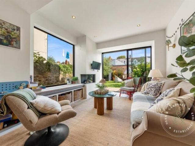 Cottage for sale in Pontcanna, Wales