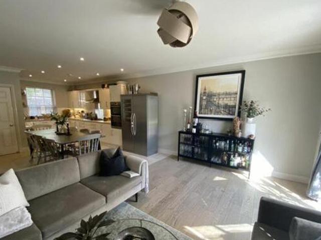 House for sale in Follaton, Strode