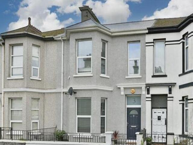 House for sale in Follaton, Strode