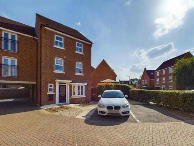 House for sale in Pontefract, West Yorkshire