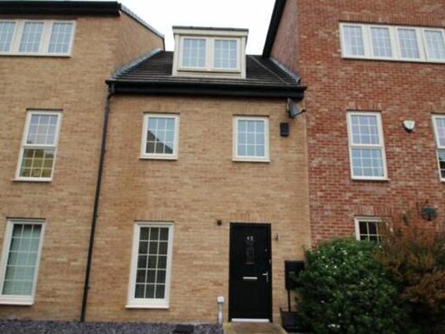 House for sale in Pontefract, West Yorkshire