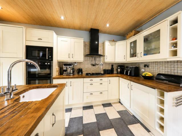Cottage for sale in Avenues, Hull